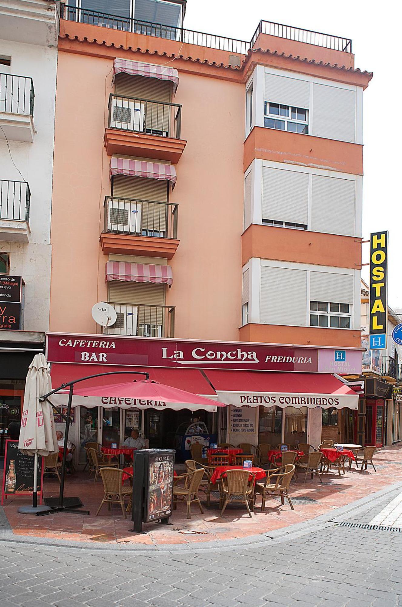 Hostal San Miguel By Croma Estepona Bagian luar foto