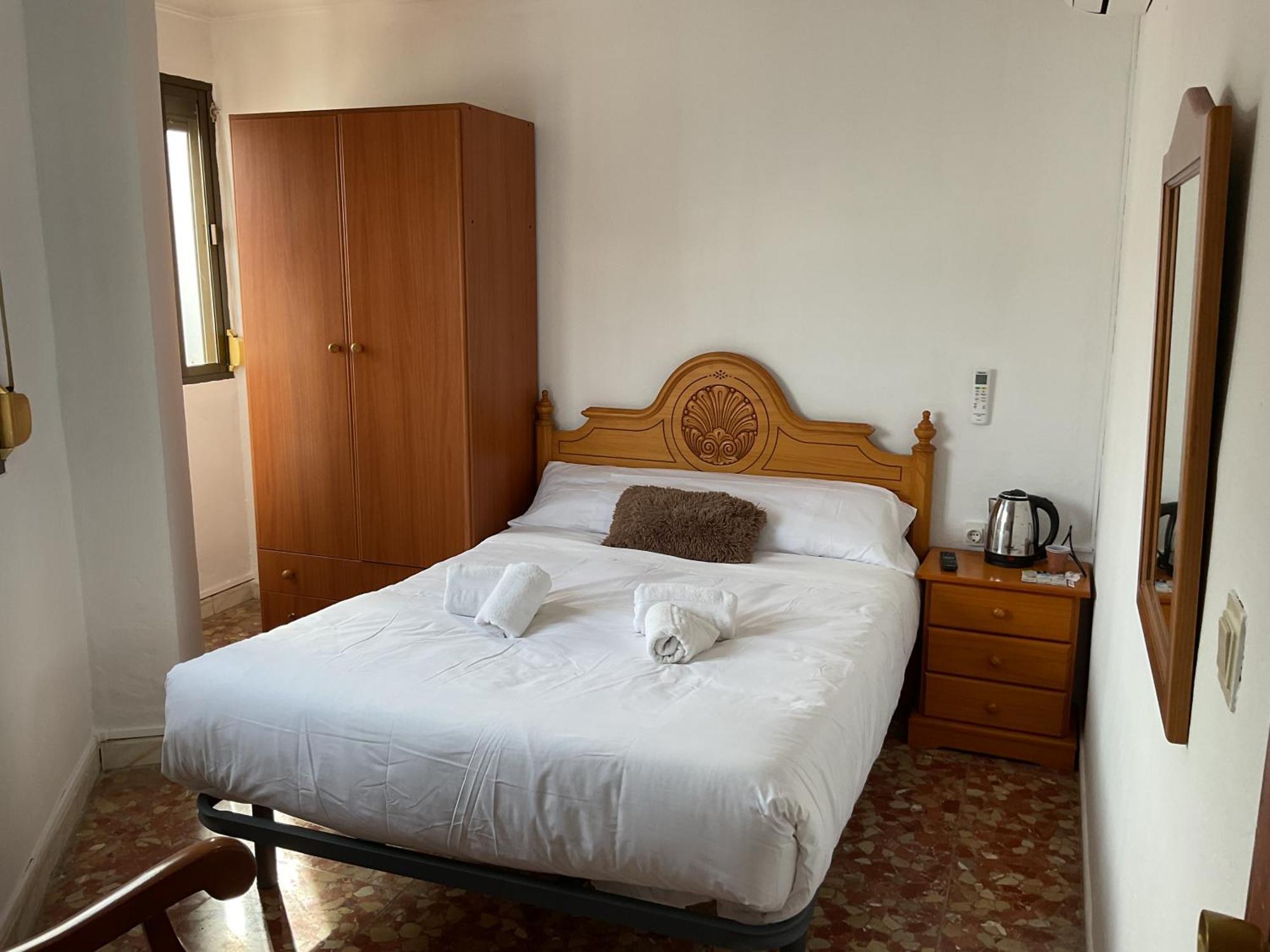 Hostal San Miguel By Croma Estepona Bagian luar foto